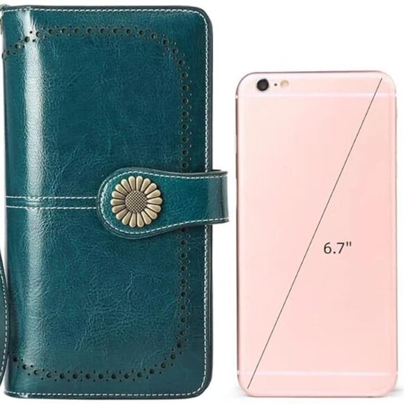 Women's Leather Credit Card Holder RFID Blocking Large Capacity Wristlet Wallet - Picture 3 of 11